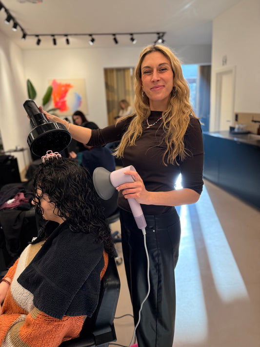 Stammkundinnen Lockenfriseurin Stuttgart